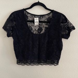 Lace cropped short sleeve
